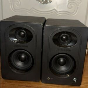 Black Desktop Stereo Speakers - Portable Audio Pair